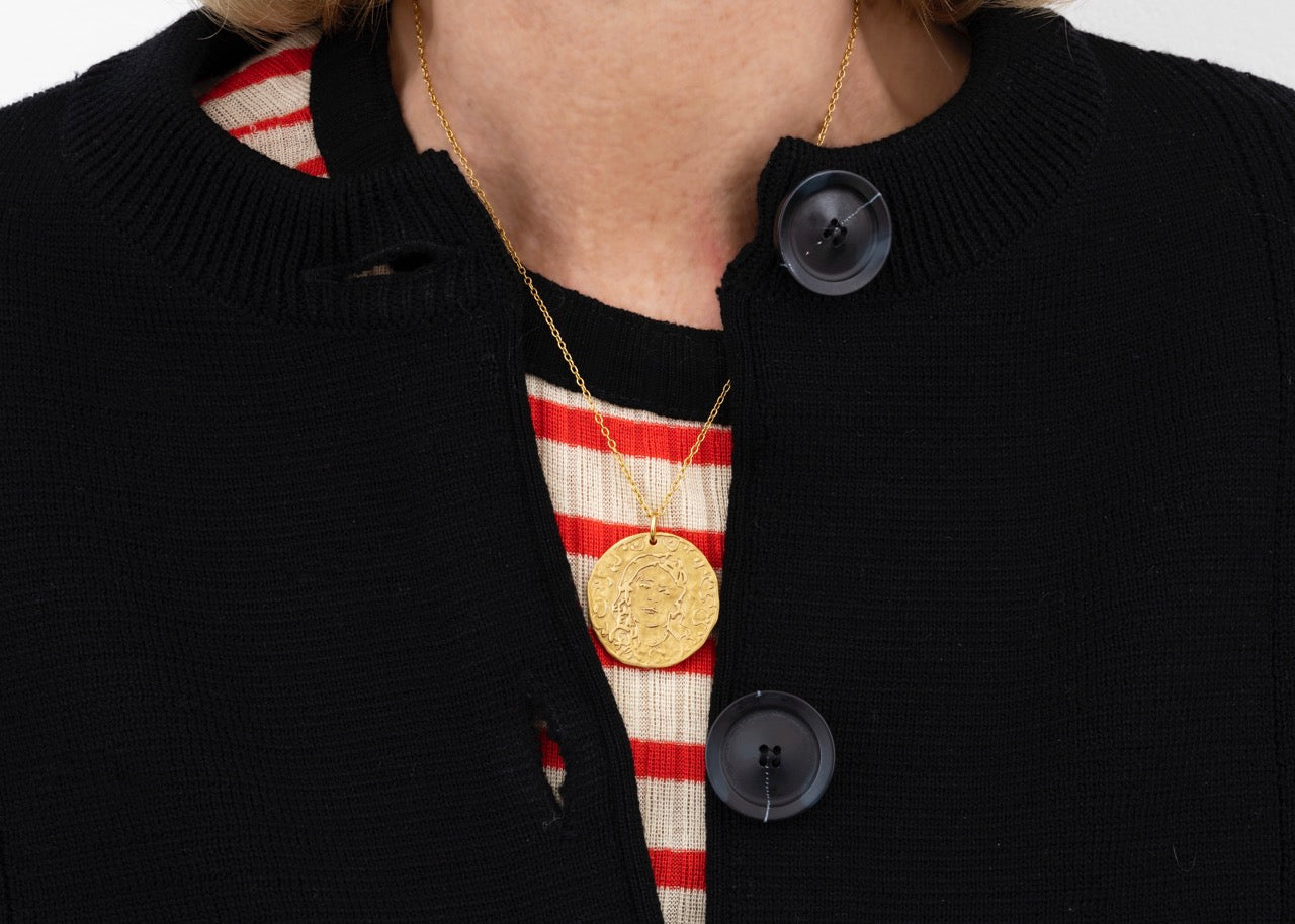 Claire Tabouret - Portraits with Curls Medallion