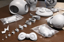 Load image into Gallery viewer, Takashi Murakami - DOB-kun (White) Paulownia Box Edition