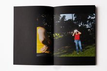 Load image into Gallery viewer, Genesis Báez - La Luz También Viaja