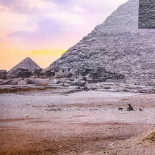 Load image into Gallery viewer, JR - Trompe l'oeil, Greetings from Giza, 22 Octobre 2021, 16h44, Giza, Egypte, 2021