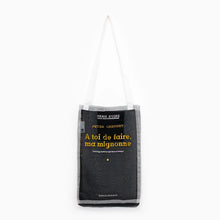 Load image into Gallery viewer, Sophie Calle - À toi de faire, ma mignonne - Tote bag (Black)

