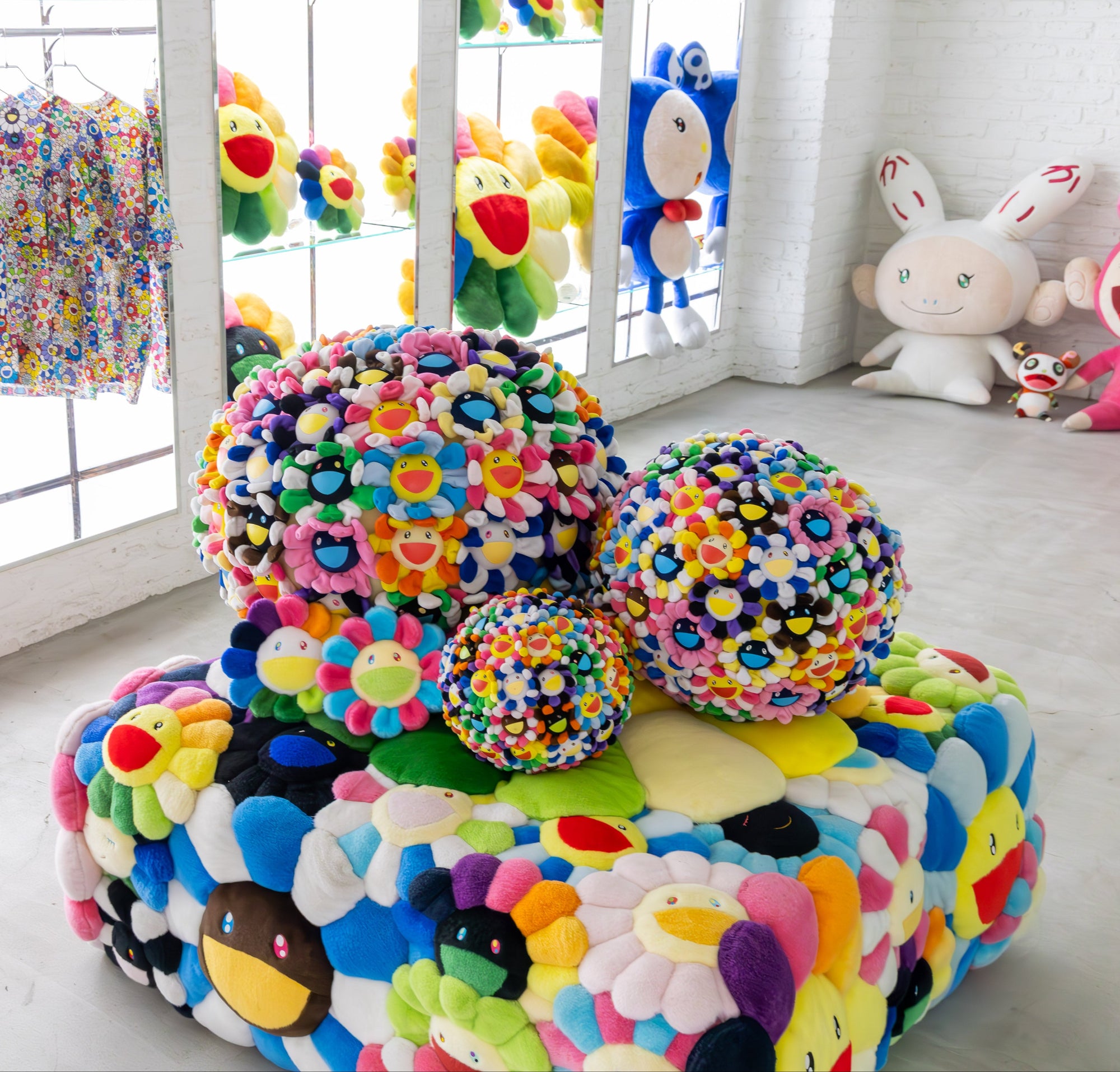 Takashi Murakami - Plush Flowerball (28 cm)