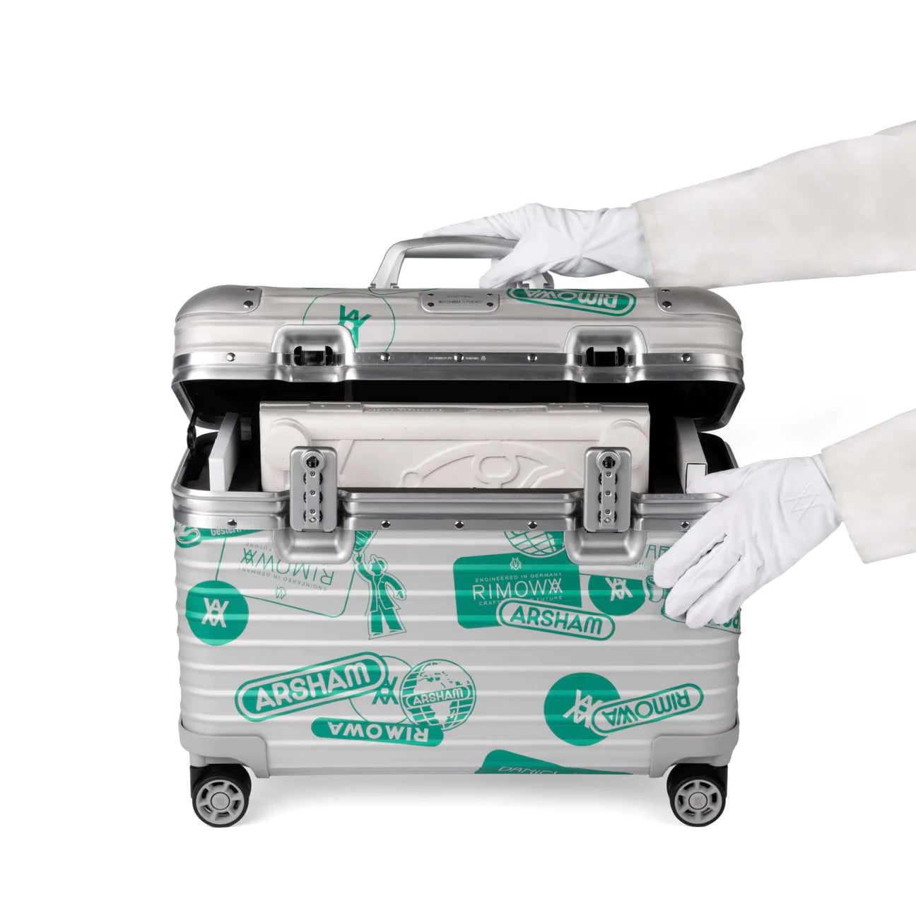Daniel Arsham x RIMOWA - Eroded Turntable (Silver)